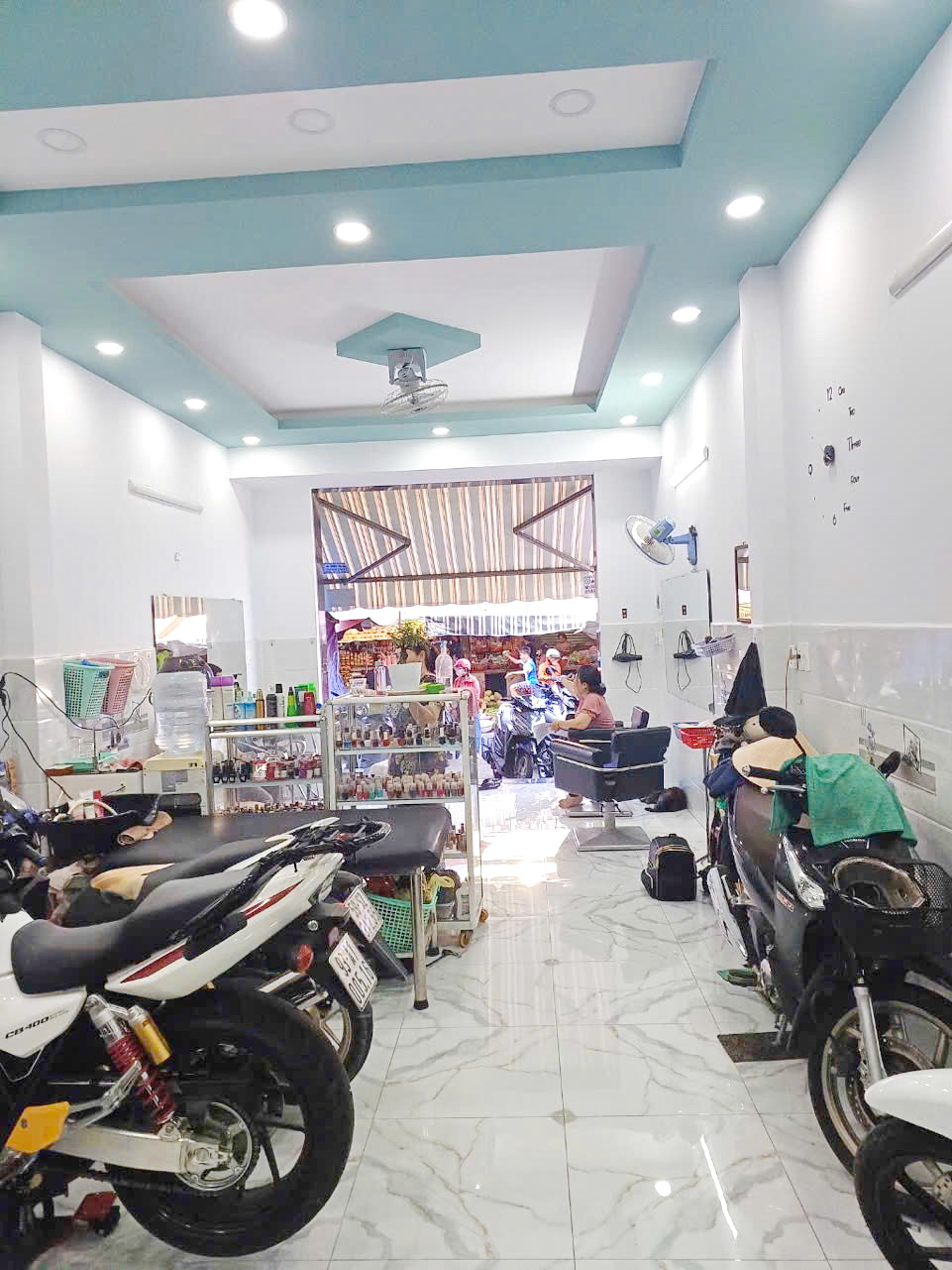 Bán nhà 2 tầng mặt tiền chợ Hoàng Minh Đạo P.5 Quận 8